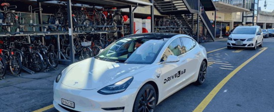 Dario&nbsp;Lichtensteiger - DriveLab - Fahrschule mit dem Tesla in Zug